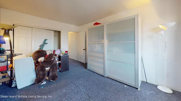 18 Globe Avenue Staten Island, NY 10314