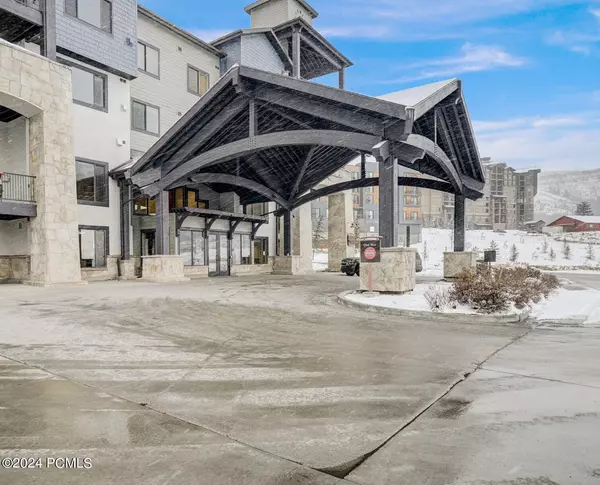 Park City, UT 84098,2653 Canyons Resort Dr ## 126