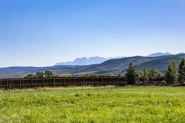 153 W Lazy Acres Ln, Kamas, UT 84036