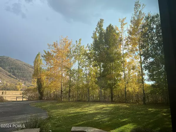 Oakley, UT 84055,1630 E Weber Canyon Rd