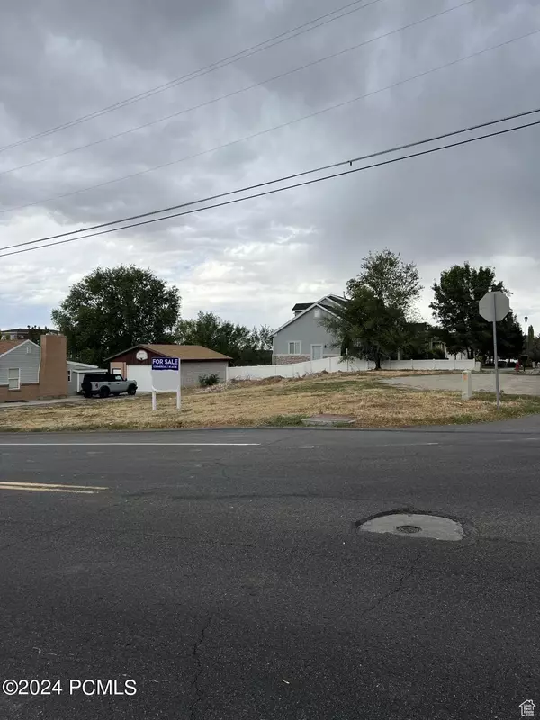 Sandy, UT 84070,65 S 11000