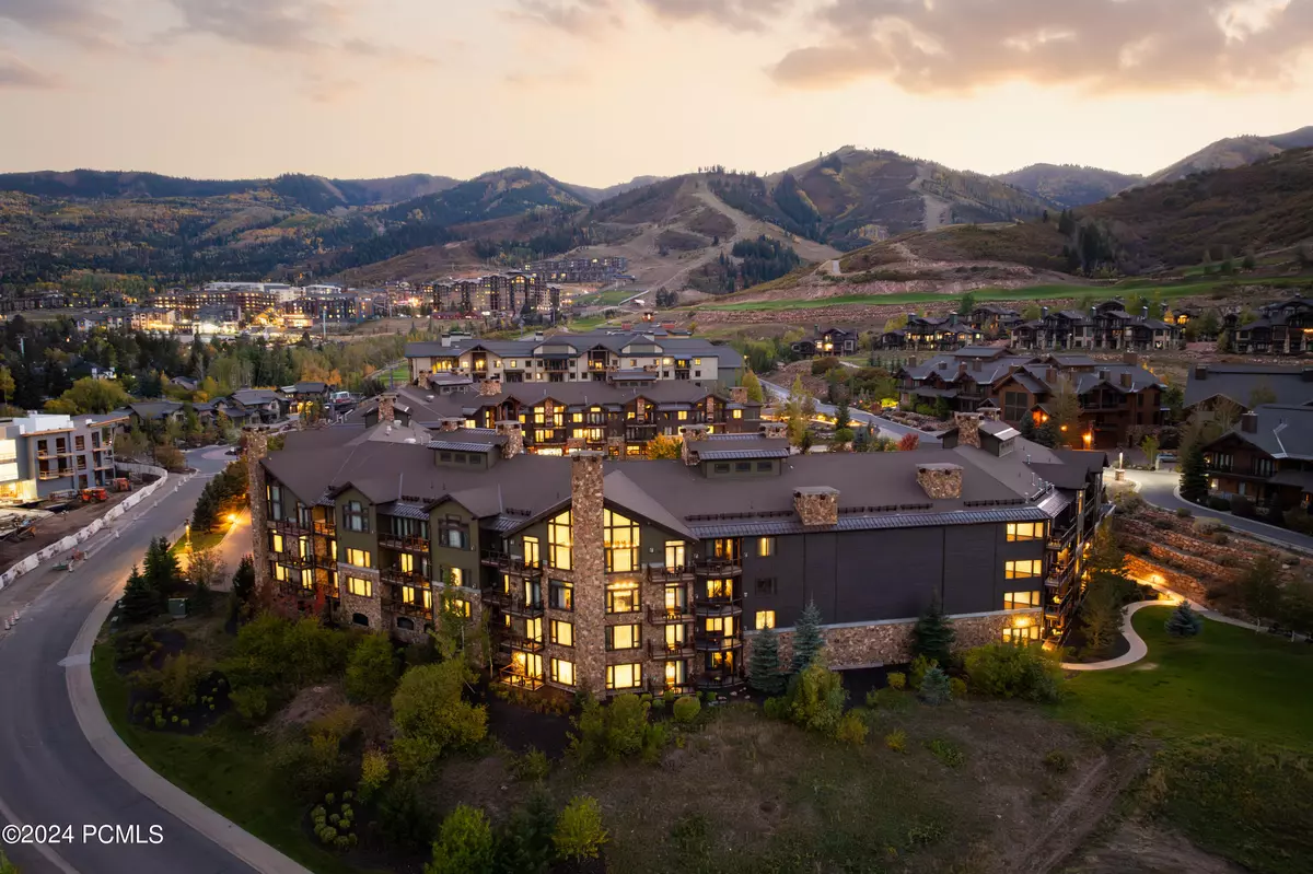 Park City, UT 84098,2100 W Frostwood Blvd ## 7124