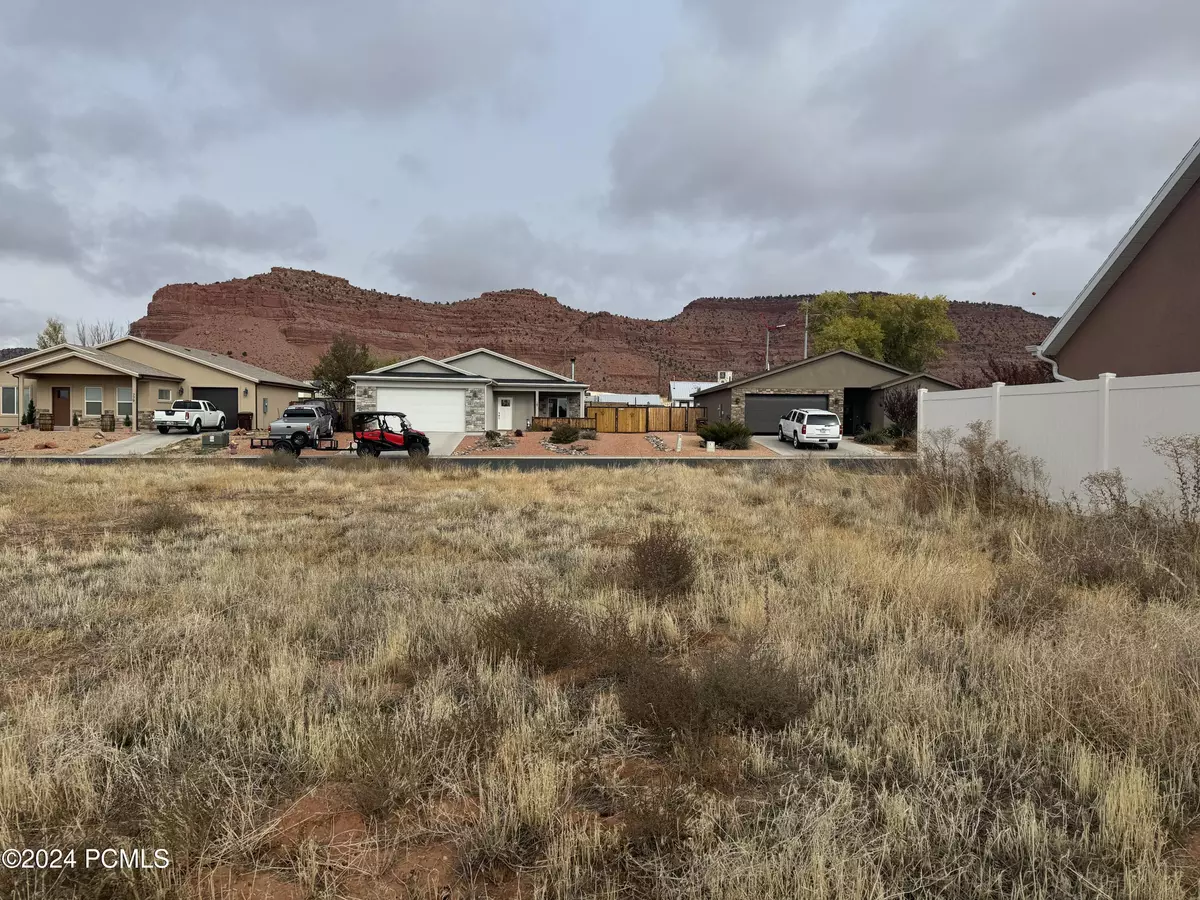 Kanab, UT 84741,786 E Cedar Cir