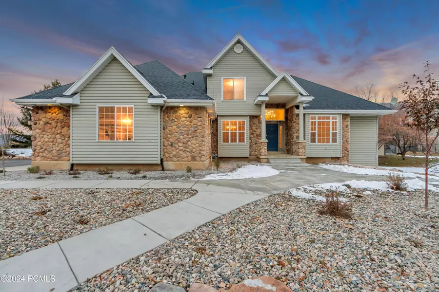 2973 N Wolf Creek Dr, Eden, UT 84310