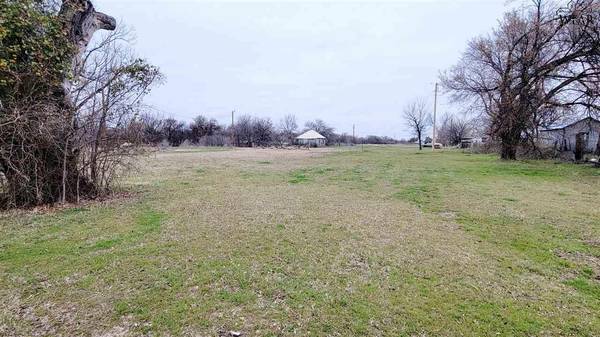 000 W 5TH STREET, Burkburnett, TX 76354