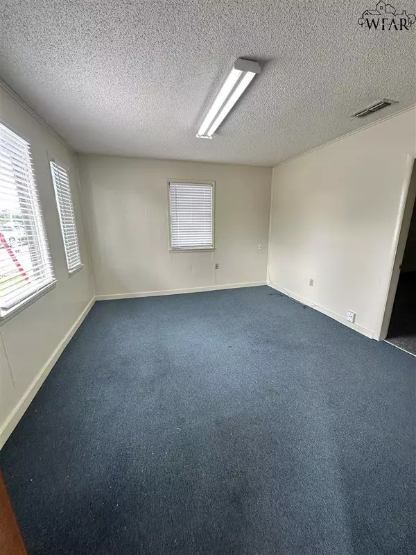 Wichita Falls, TX 76309,1805 KEMP BOULEVARD