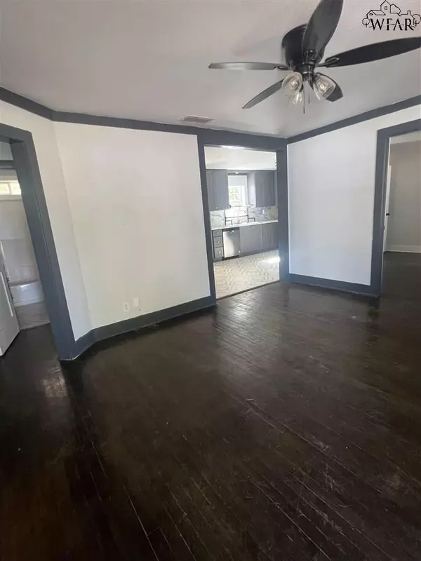 Iowa Park, TX 76367-0000,503 E RUBY AVENUE