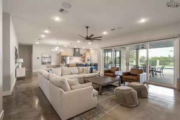 Graford, TX 76449,210 BAY HILL DR