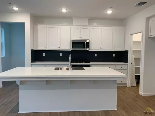 Bakersfield, CA 93314,15829 Cole Brook Court
