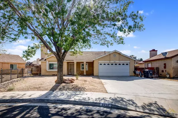 Rosamond, CA 93560,3237 Geri Court