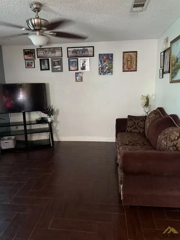 Richgrove, CA 93261,20951 Flores Avenue