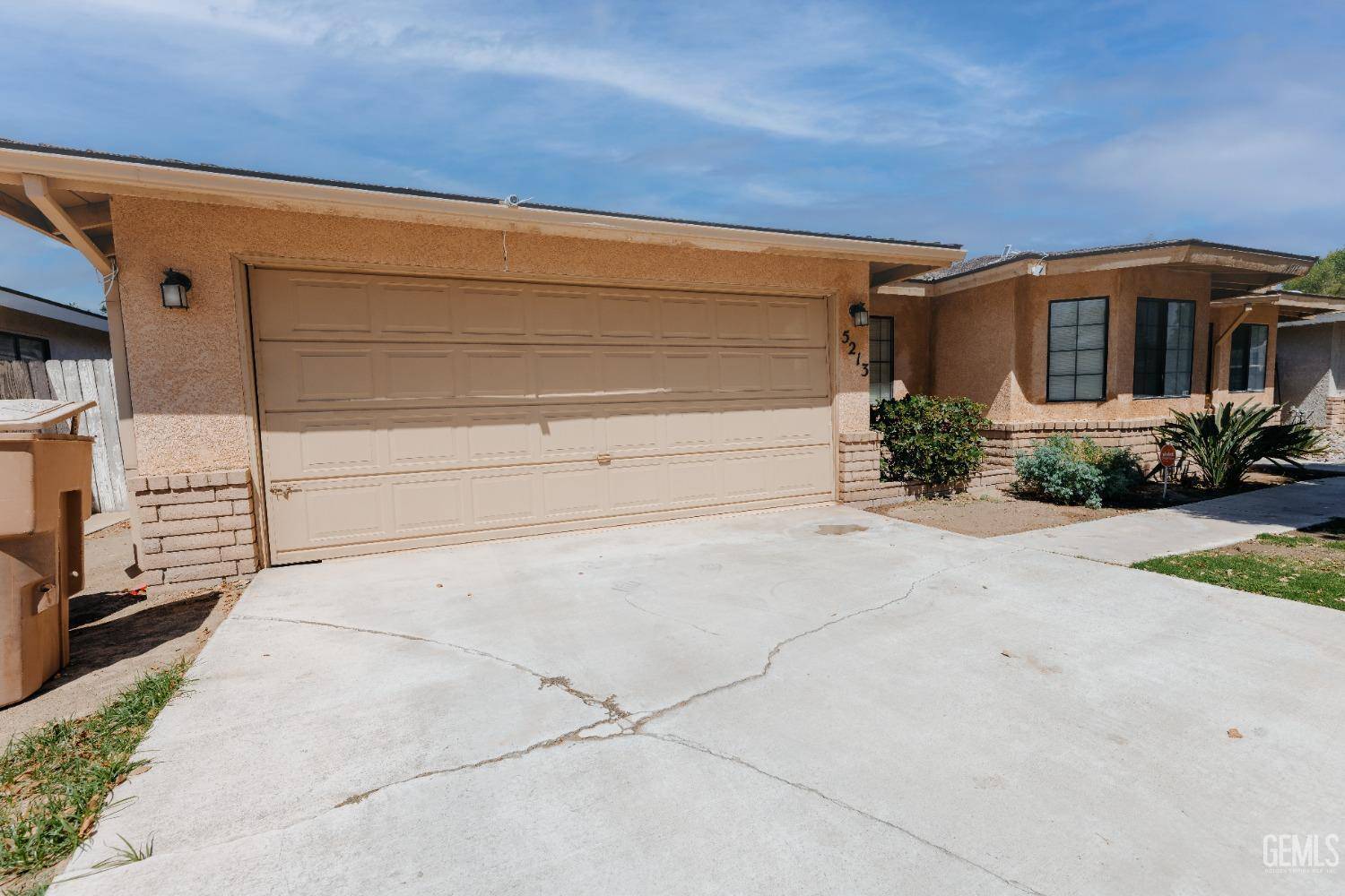 Bakersfield, CA 93313,5213 Marina Drive