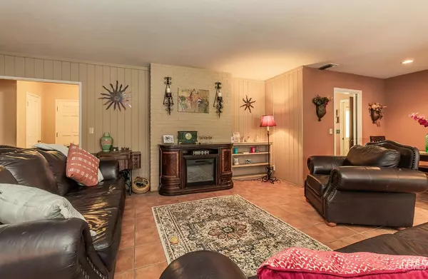 Fresno, CA 93727,930 S Park Circle Drive