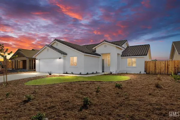 7736 Surry Hills, Bakersfield, CA 93307