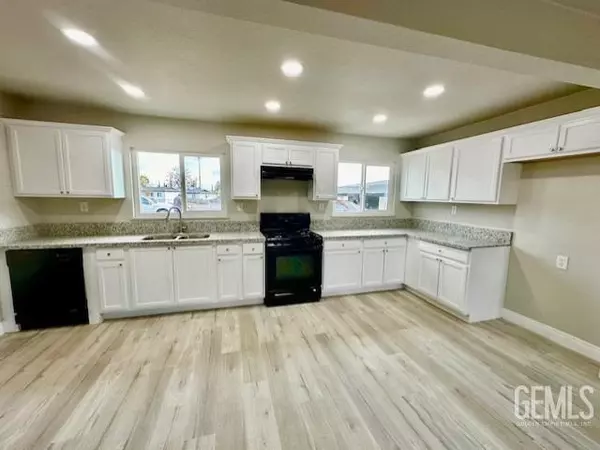 Bakersfield, CA 93306,732 Tate Street