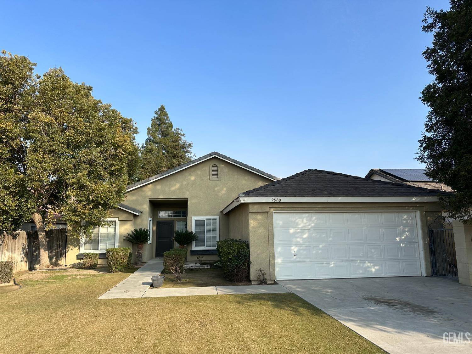 9820 Rancho Verde Drive, Bakersfield, CA 93311