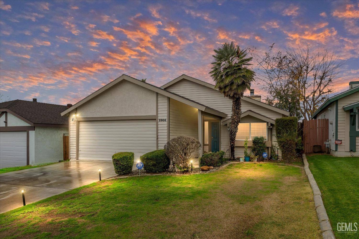2906 La Costa Street, Bakersfield, CA 93306