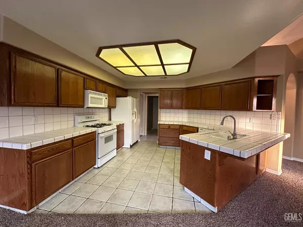 Bakersfield, CA 93308,3001 Dalea Street