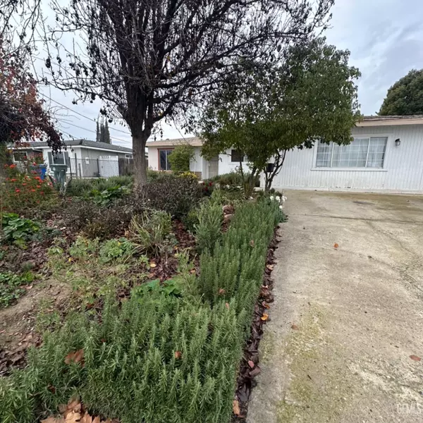 Bakersfield, CA 93313,5907 Stacey Street