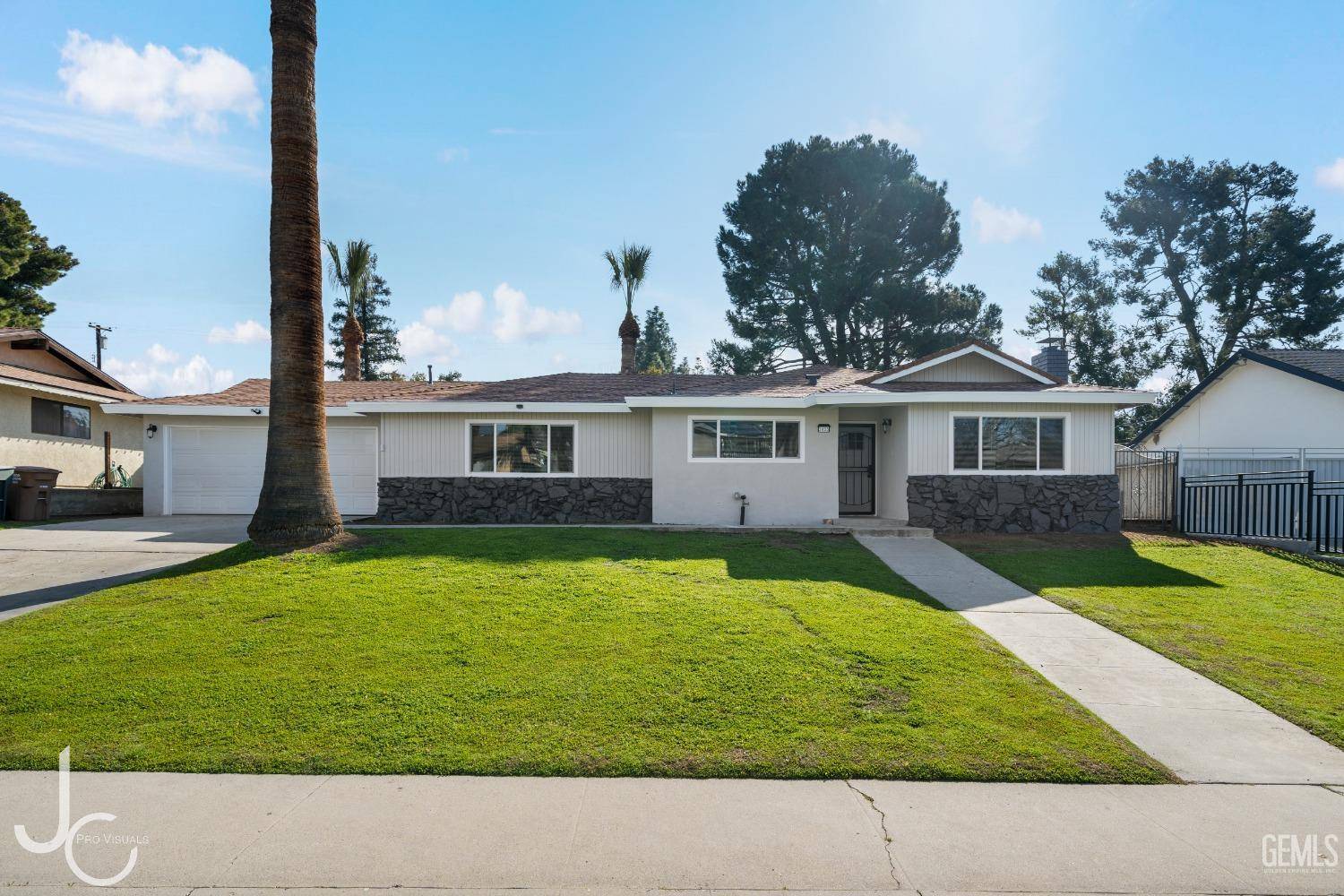 3405 Janene Way, Bakersfield, CA 93306