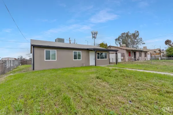 1112 Fairfax Road, Bakersfield, CA 93306