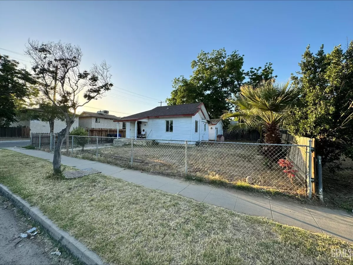 Bakersfield, CA 93308,128 Lincoln Avenue