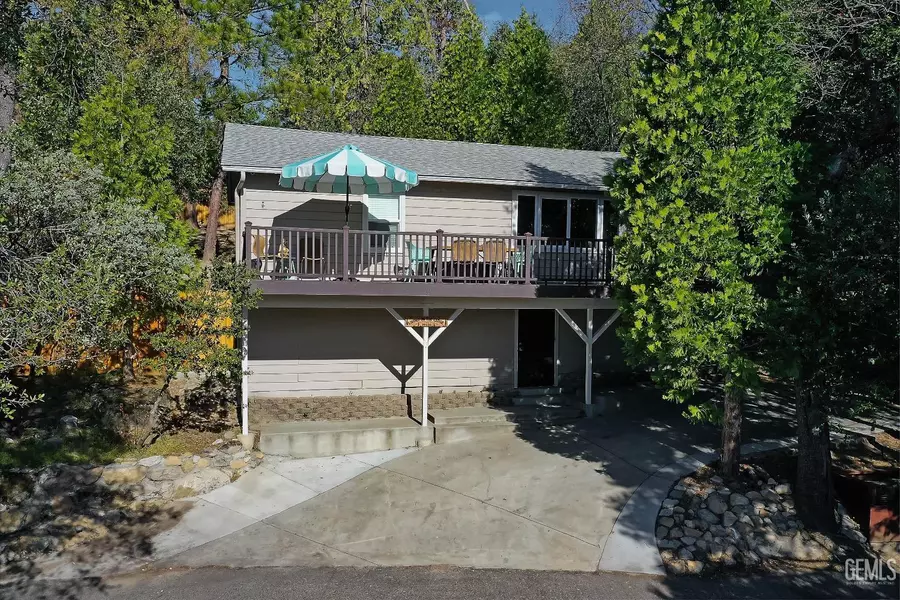 39320 Ledge, Bass Lake, CA 93604