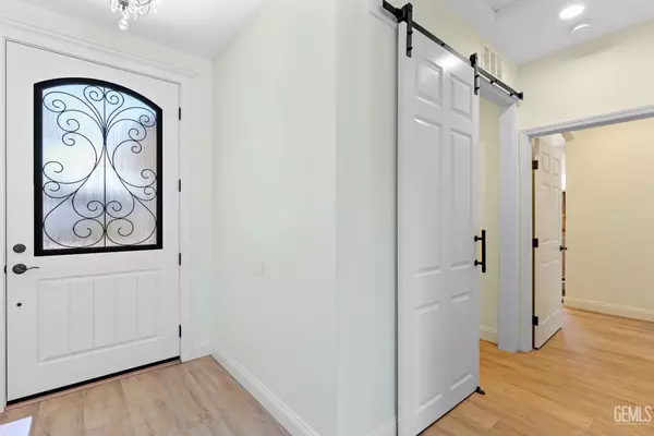 Tehachapi, CA 93561,21276 White Pine Drive #58