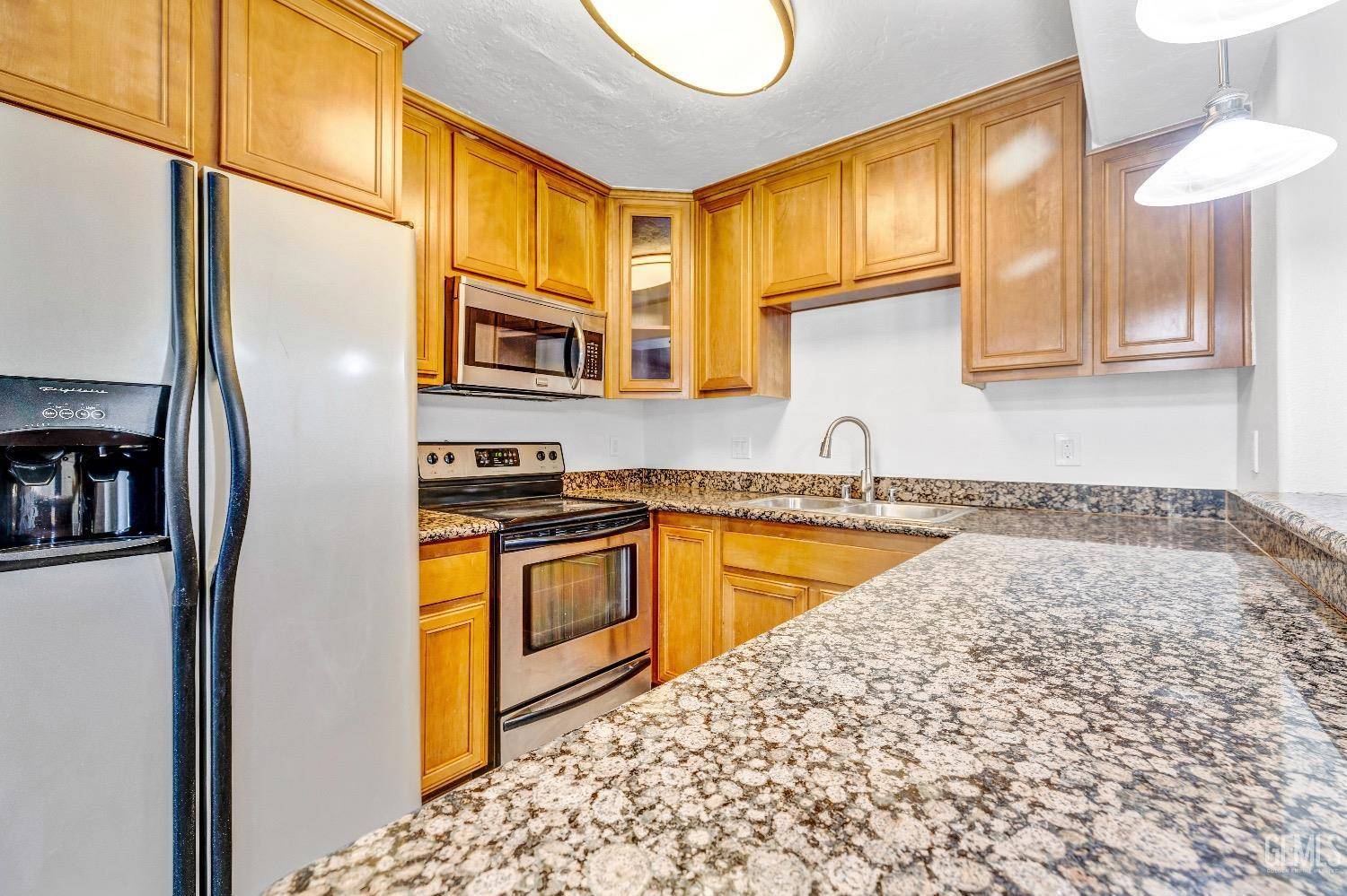 Bakersfield, CA 93301,3700 Q Street #122