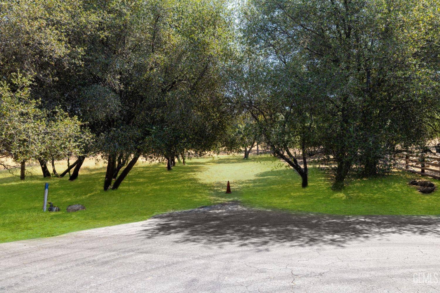 1 Kirkham Court, Keene, CA 93531