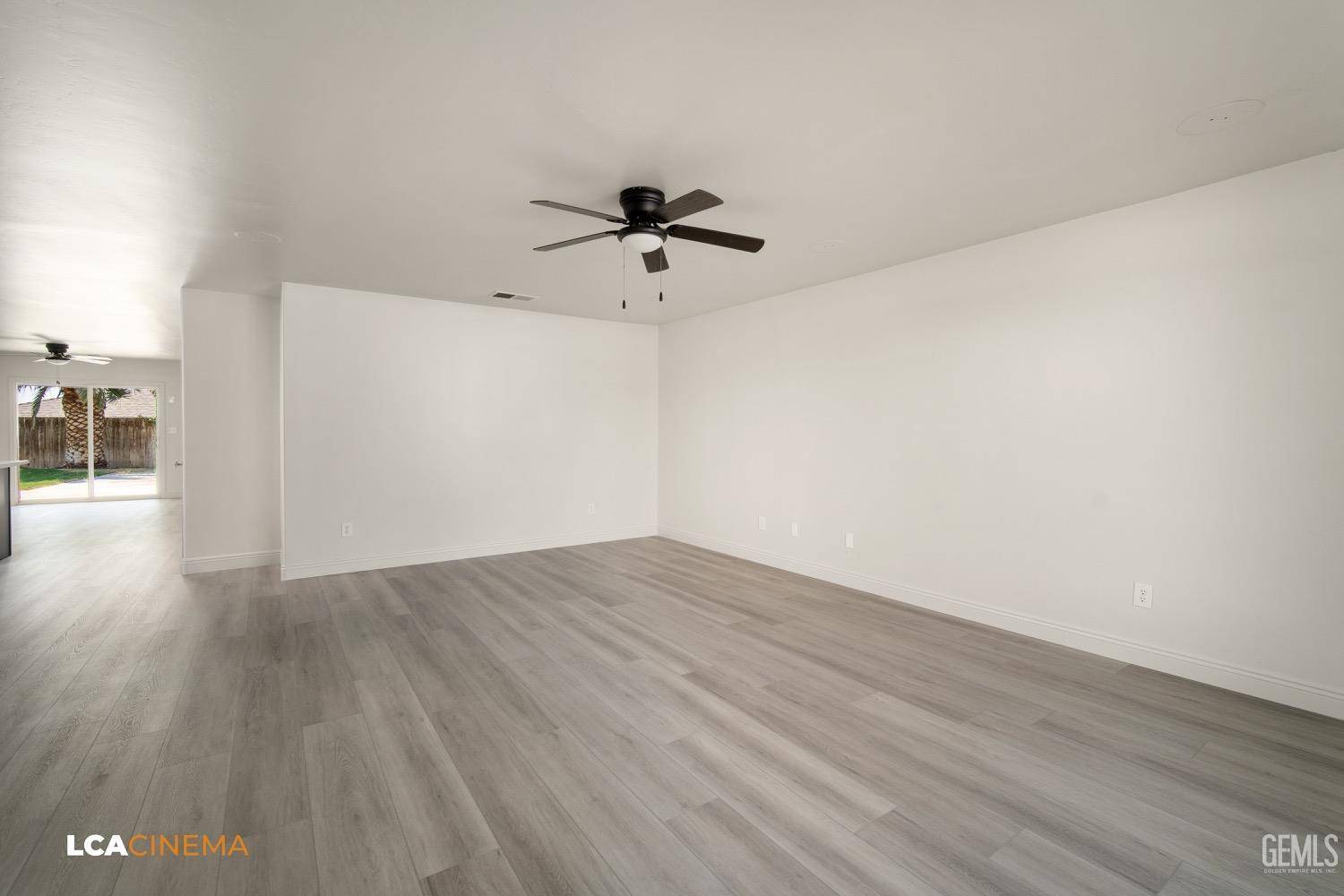 Bakersfield, CA 93311,9217 Rockefeller Street