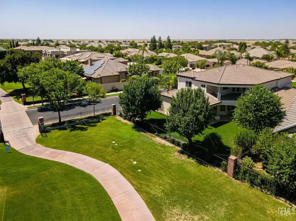 Bakersfield, CA 93311,2416 Edingal Drive