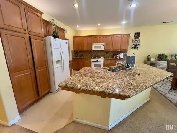 Bakersfield, CA 93312,12303 Fairburn Way