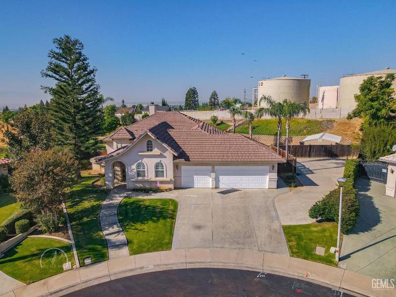 6503 Mont Blanc Court, Bakersfield, CA 93306