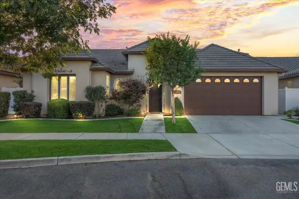 105 Market Hill Way, Bakersfield, CA 93312