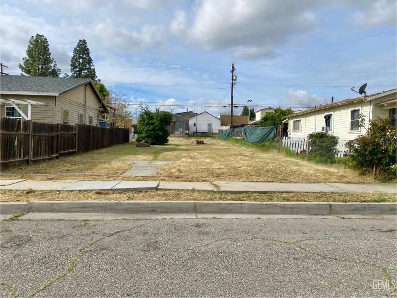 711 North Street, Taft, CA 93268