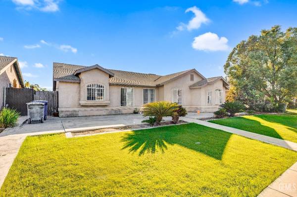 2230 20th Avenue, Delano, CA 93215