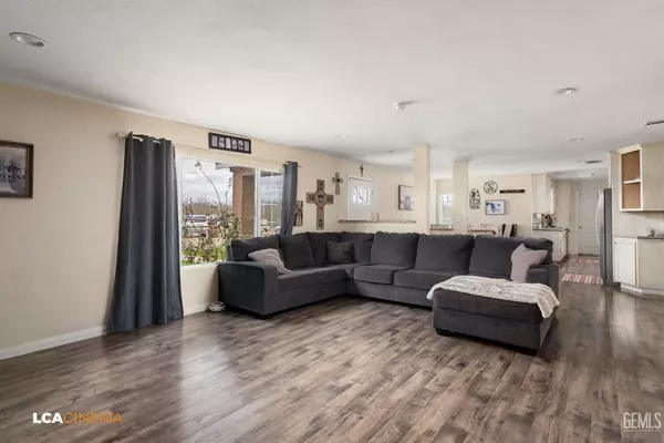 Shafter, CA 93263,29907 Riverside Street