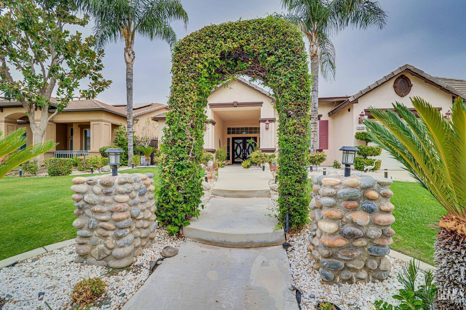 Bakersfield, CA 93311,12206 Arbor Park Place