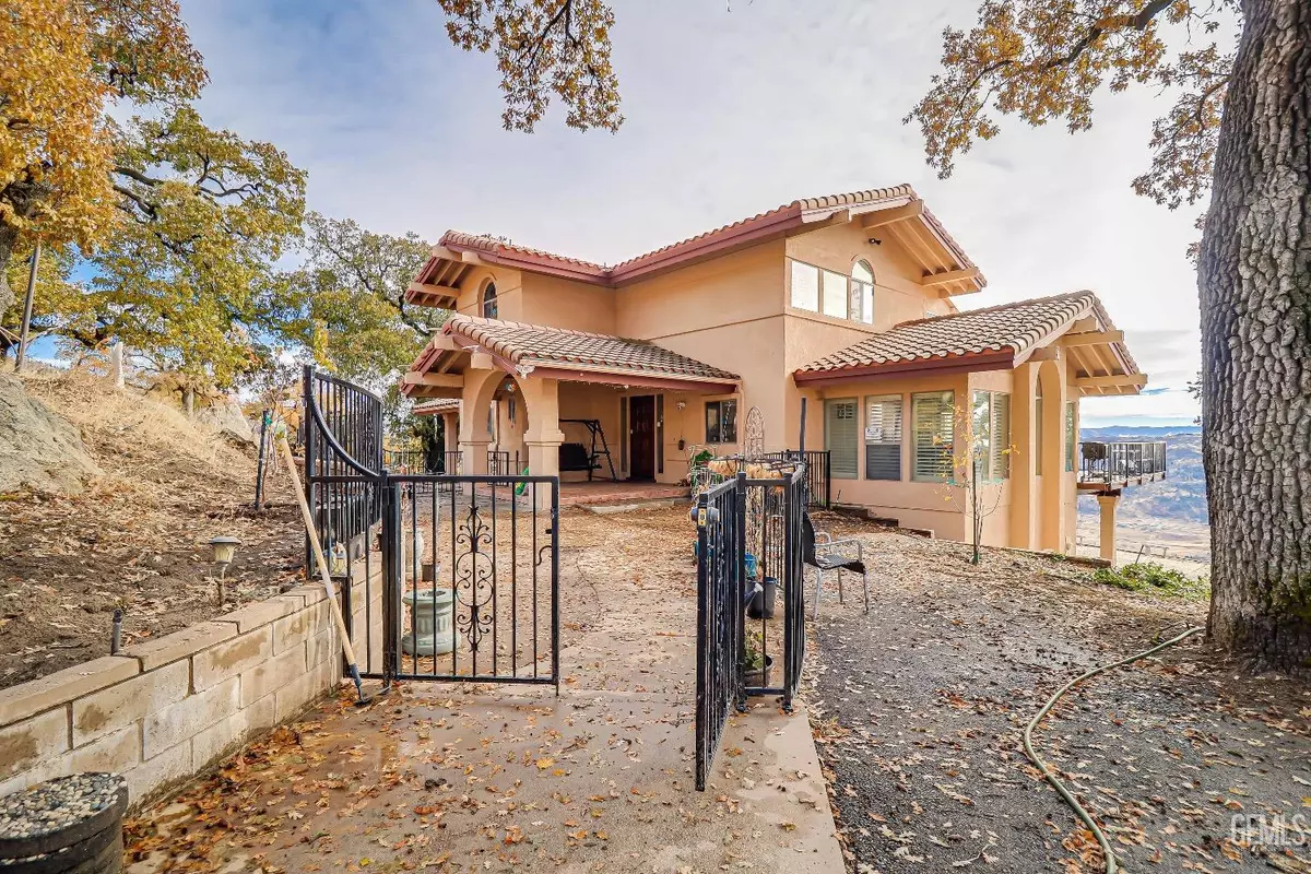 Tehachapi, CA 93561,25441 Deertrail Drive