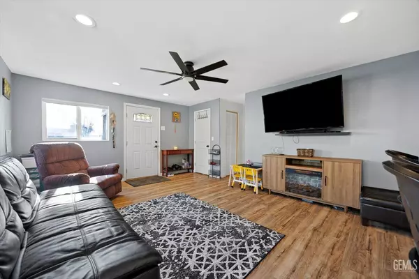 1004 Kings Avenue Chowchilla, CA 93610