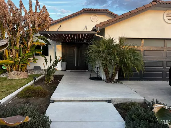 832 Price Street, Mc Farland, CA 93250