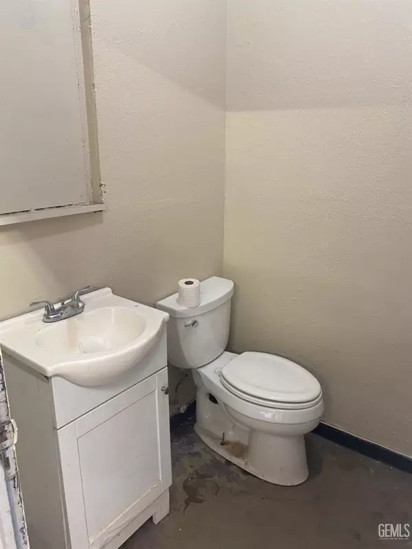 Bakersfield, CA 93307,2532 Edison Highway