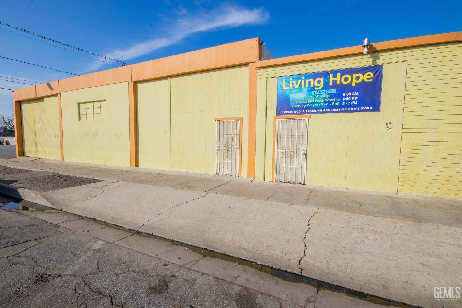 Bakersfield, CA 93305,731 E 21st Street