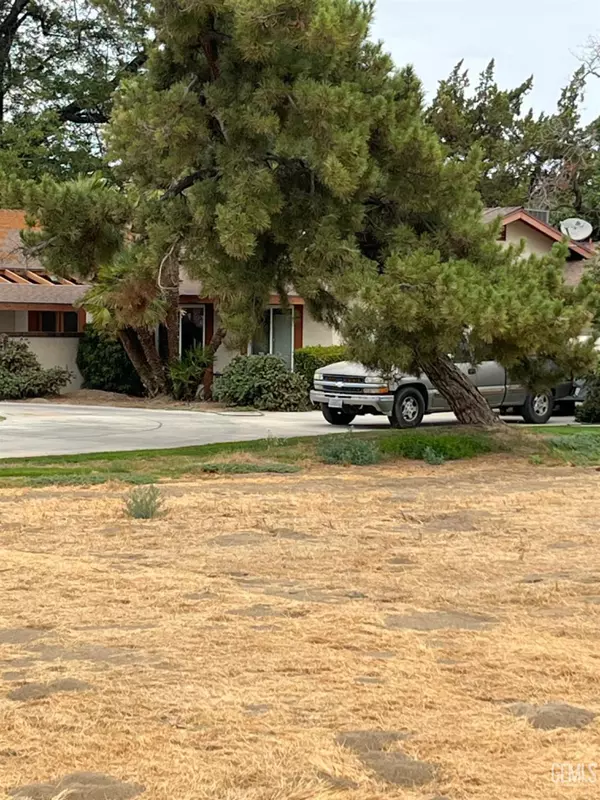 Bakersfield, CA 93314,18510 Stockdale Highway