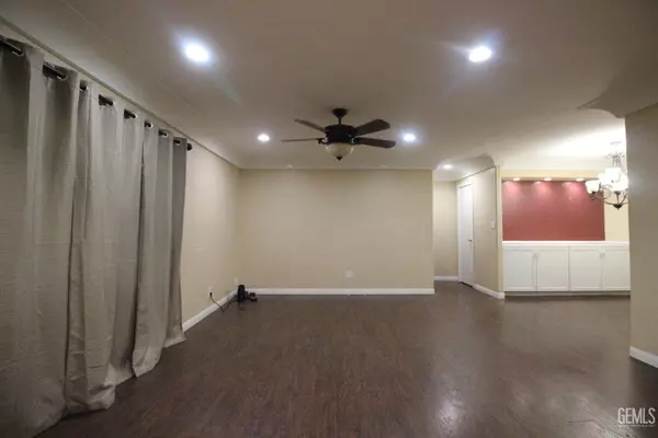 Bakersfield, CA 93304,4401 Hughes Lane #55