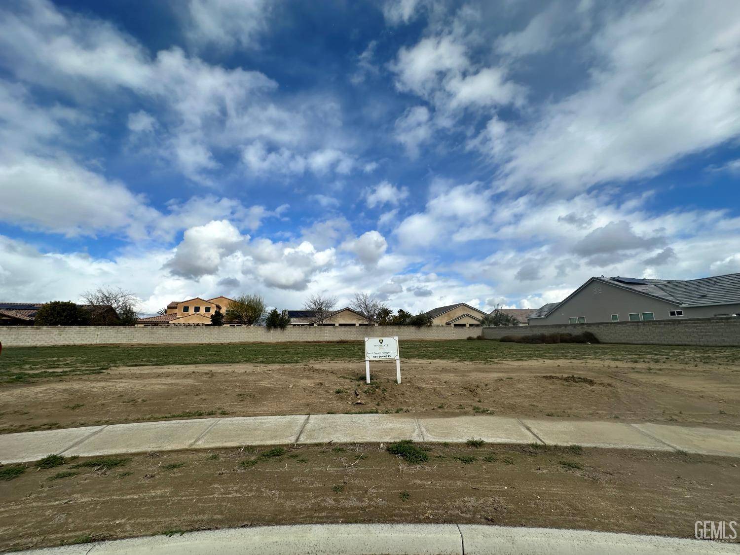 Bakersfield, CA 93311,13904 Camerton Way
