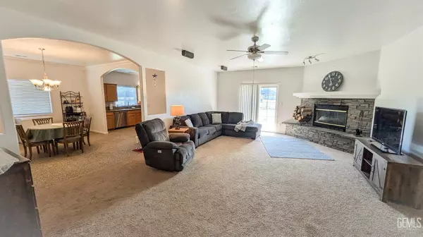 Tehachapi, CA 93561,18451 Branding Iron Court