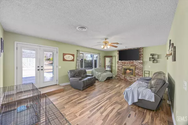 Bakersfield, CA 93308,6504 Cherrywood Avenue