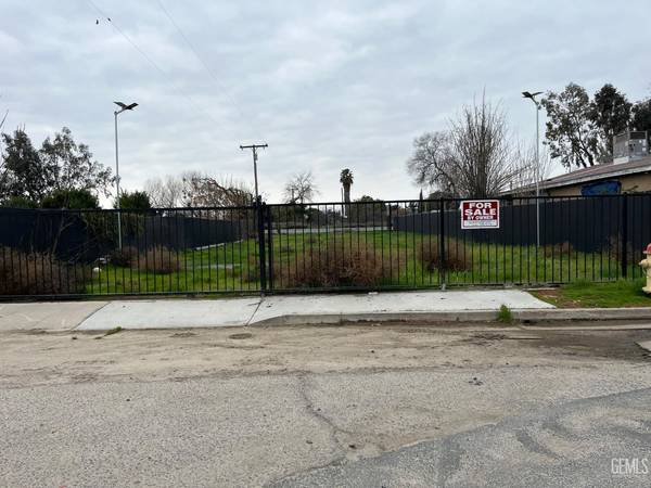 661 State Street, Earlimart, CA 93219